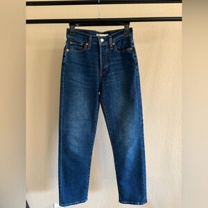 Levi’s Wedgie Straight Fit, Dark Wash, Size 26, Length 28